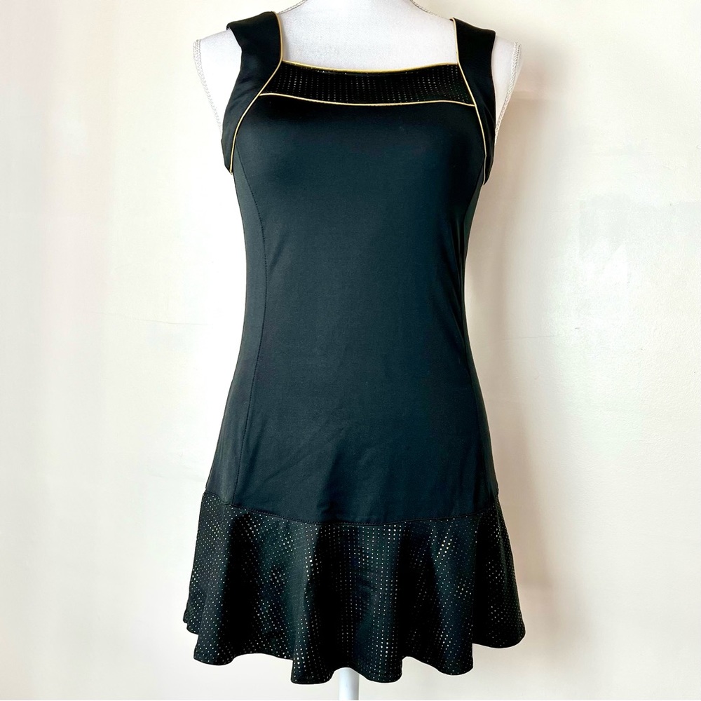 TAIL Activewear Black and Gold Ruffled Hem Dress Sz Women’s Extra Small
